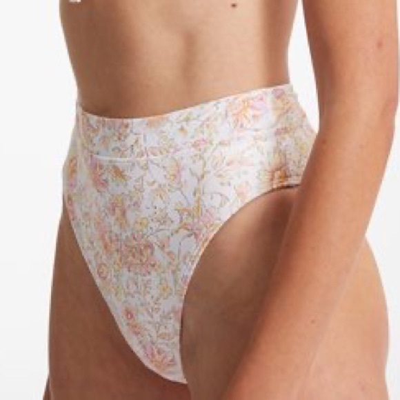 COPY - NWT Billabong “Day Dreamin” Bikini Bottoms 🌟 - Picture 2 of 5